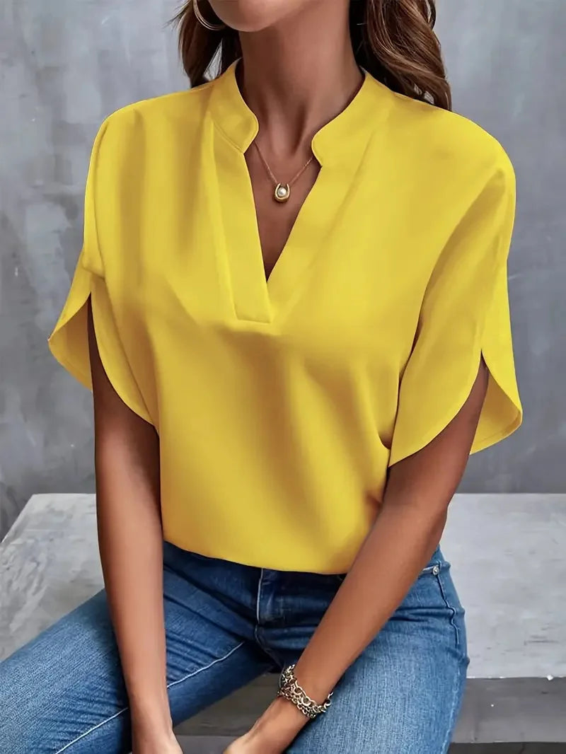 MAELINE | ELEGANT BLOUSE WITH V-NECKLINE