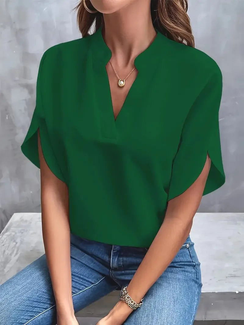 MAELINE | ELEGANT BLOUSE WITH V-NECKLINE