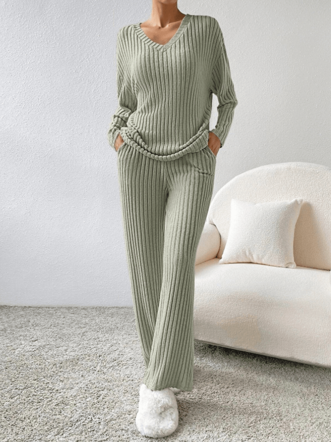 FENNA | COSY & COMFORTABLE TWO-PIECE SET