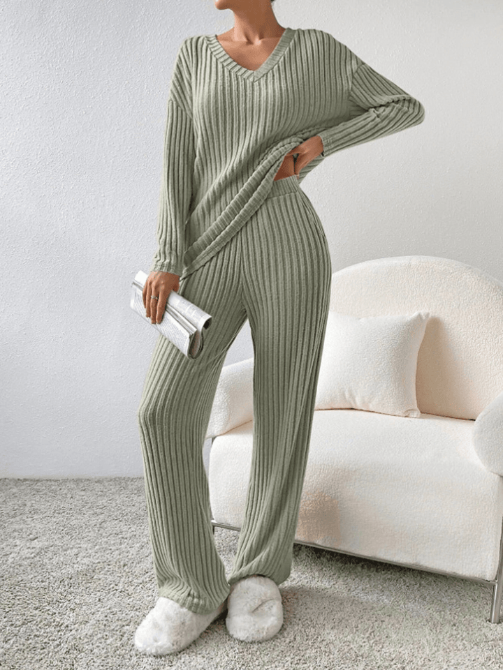 FENNA | COSY & COMFORTABLE TWO-PIECE SET