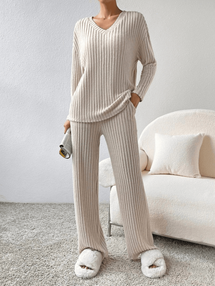FENNA | COSY & COMFORTABLE TWO-PIECE SET